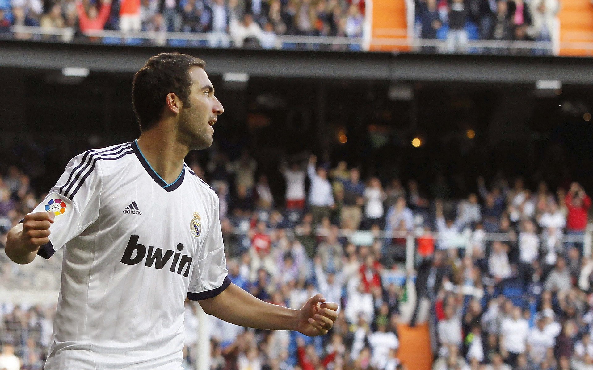 开云官方-德甲速度狂飙：瞬秒突破引爆现场！，德甲跑动距离排名